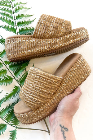 Taniya Raffia Platform
